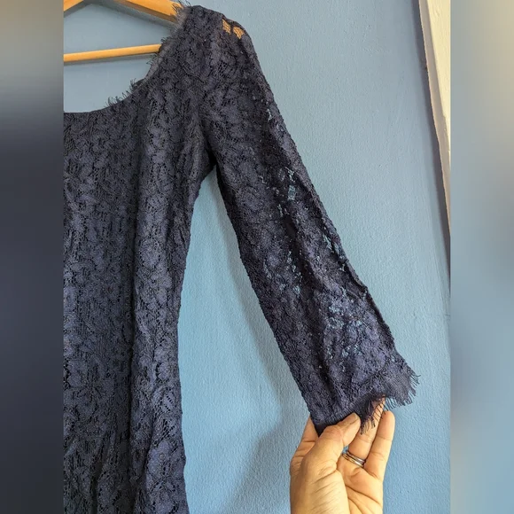 Diane von Furstenberg Size 2 Navy Blue Zarita Lace Lined Dress - Picture 4 of 8